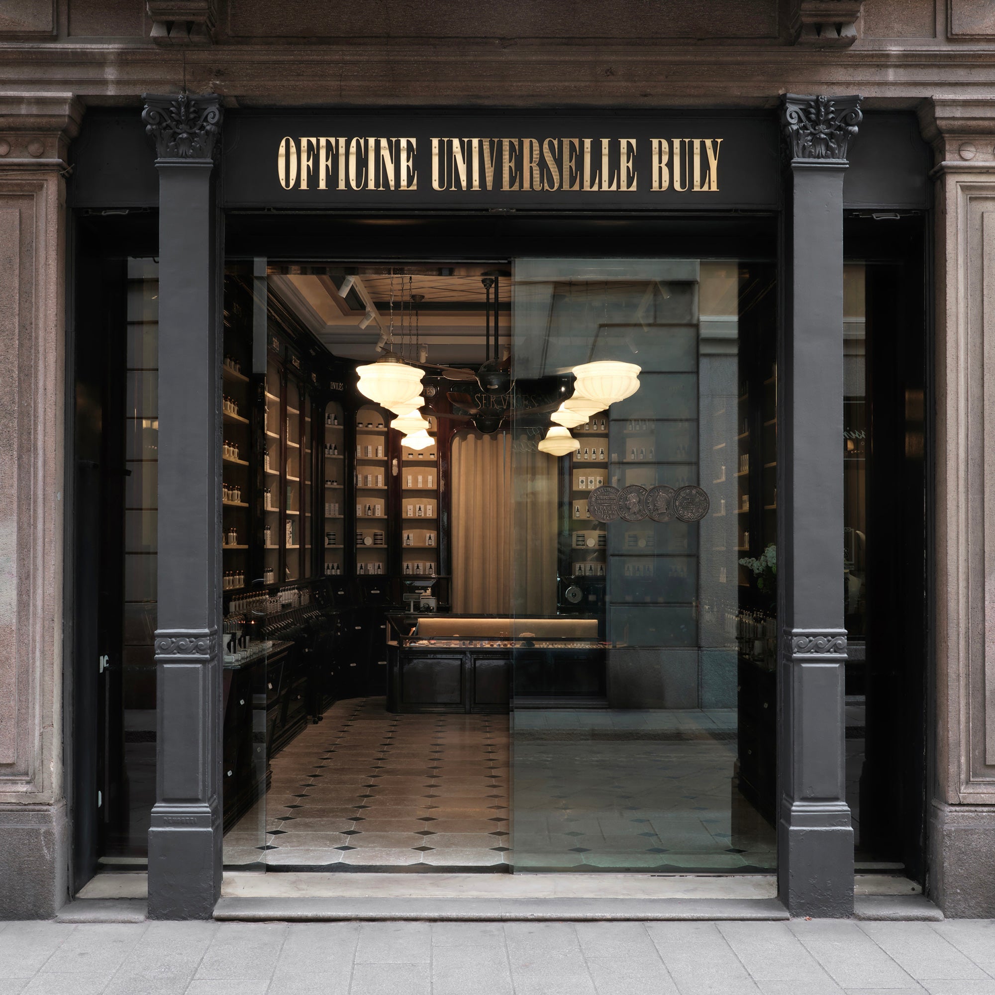 Munich: Officine Universelle Buly store opening